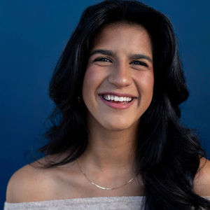 Meet your Posher, Kayla